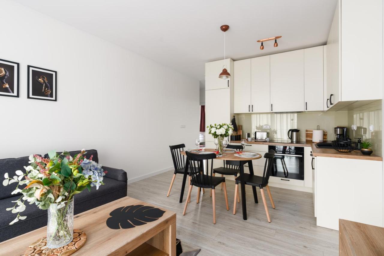 Premium Apartments Poznan Airport By Noclegi Renters Экстерьер фото